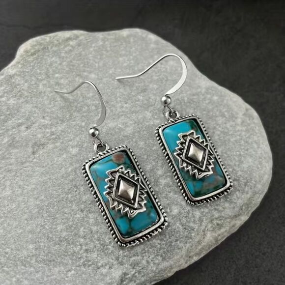 ✨🆕✨Gorgeous BoHo Silver Tone Southwest Turquoise Decor Dangle Earrings ✨ - Picture 1 of 10